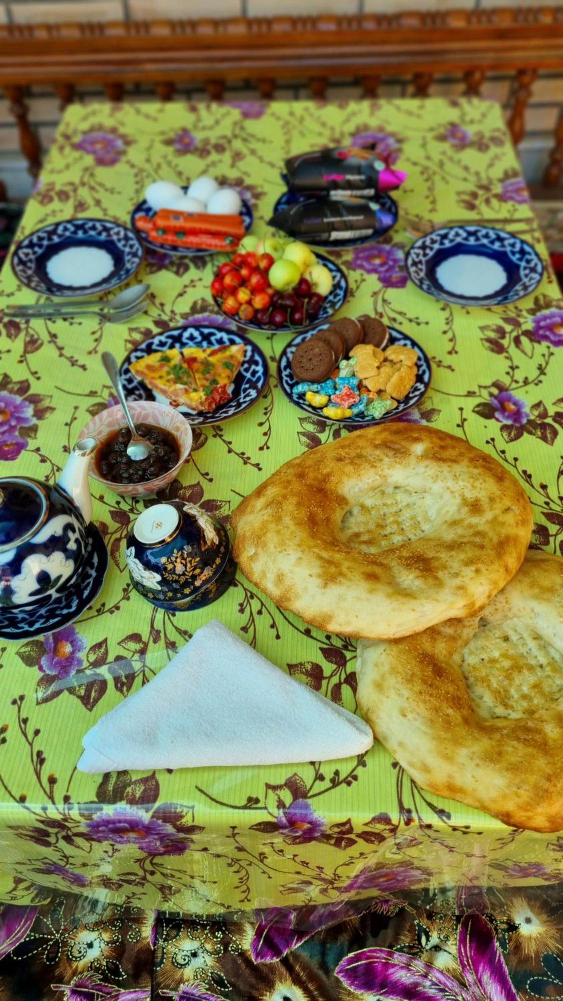 Guest House Muborak Samarkand Esterno foto